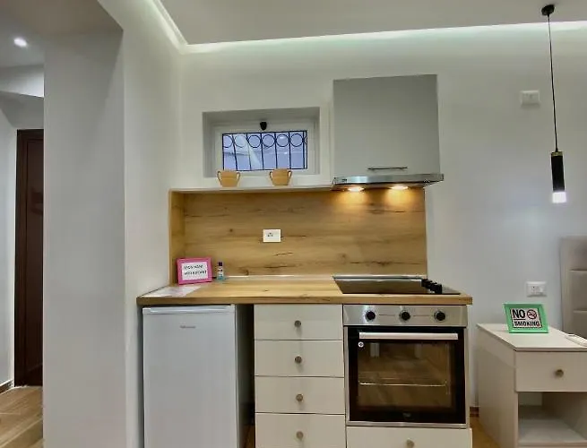 At U.s Embassy Appartement *